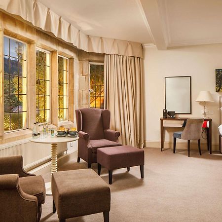 Sunday Box Hill Burford Bridge Hotel Доркинг Екстериор снимка